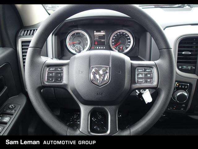 2017 RAM Ram Pickup 1500 4x4 Express 4dr Quad Cab 6.3 ft. SB Pickup